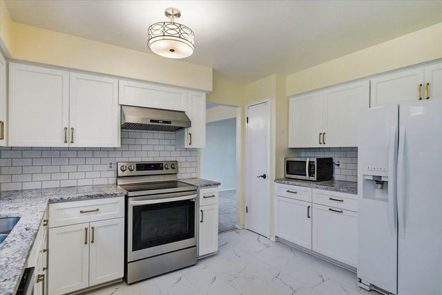 11145 N Riverland COURT, Mequon, WI 53092