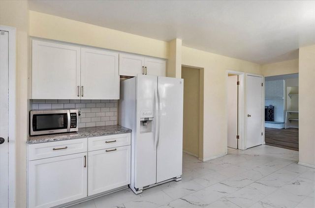 11145 N Riverland COURT, Mequon, WI 53092