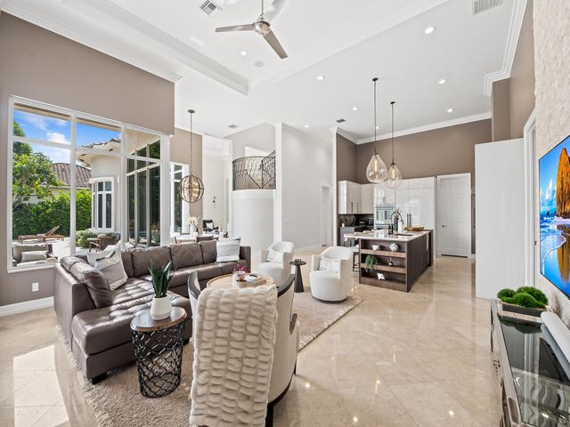 10621 Gray Hawk Street Street, Plantation, FL 33324
