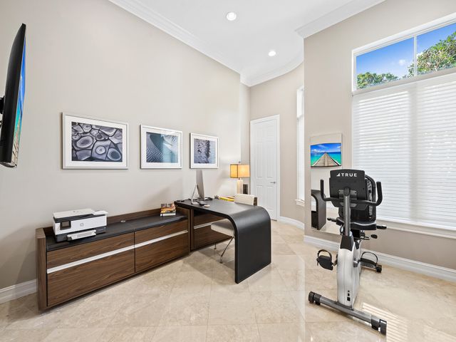 10621 Gray Hawk Street Street, Plantation, FL 33324