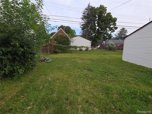 29622 Brown Court, Garden City, MI 48135
