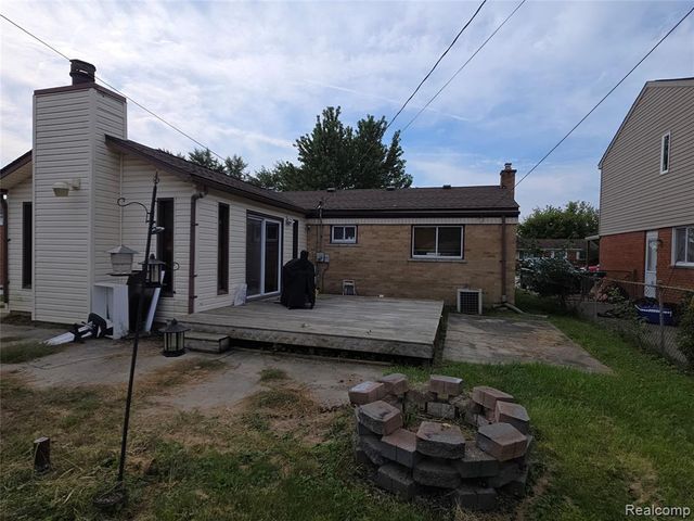 29622 Brown Court, Garden City, MI 48135