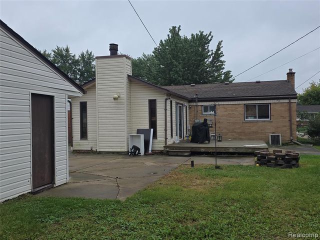 29622 Brown Court, Garden City, MI 48135