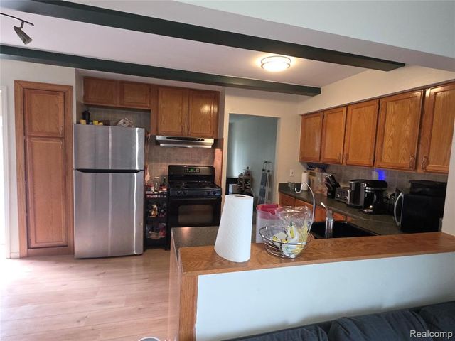 29622 Brown Court, Garden City, MI 48135