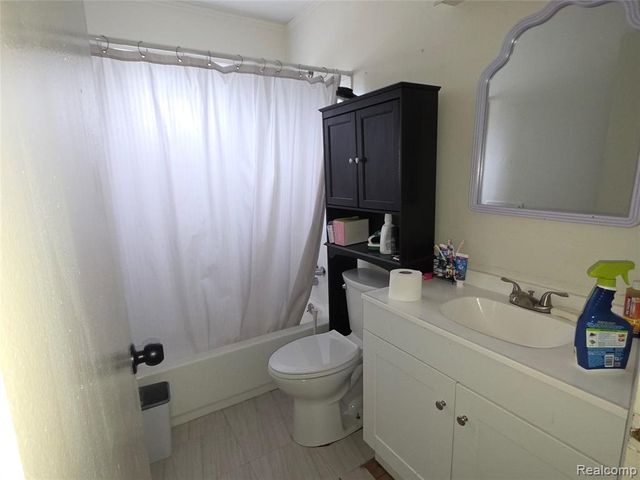29622 Brown Court, Garden City, MI 48135