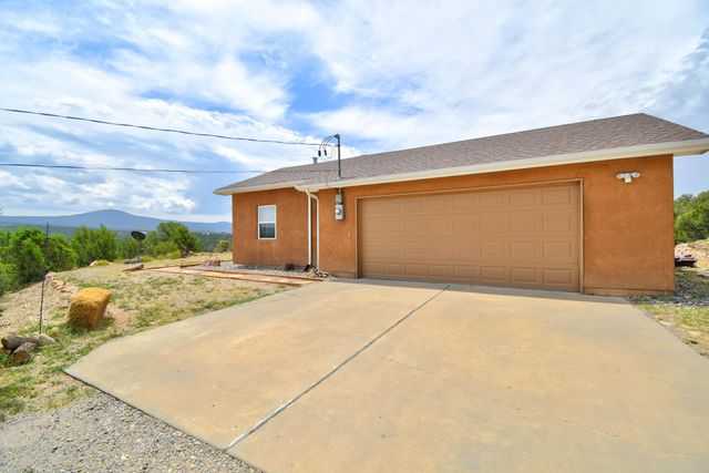 11 Zamora Heights Road, Tijeras, NM 87059