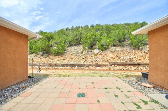 11 Zamora Heights Road, Tijeras, NM 87059