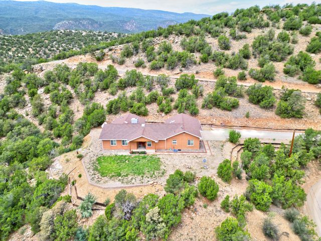 11 Zamora Heights Road, Tijeras, NM 87059