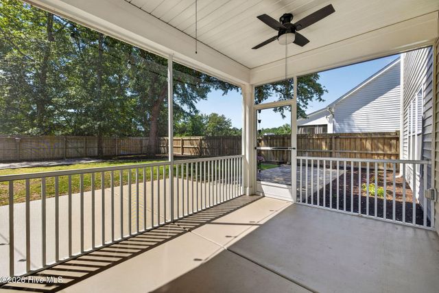 52 Violetear Ridge, Hampstead, NC 28443