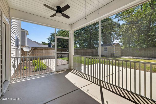 52 Violetear Ridge, Hampstead, NC 28443
