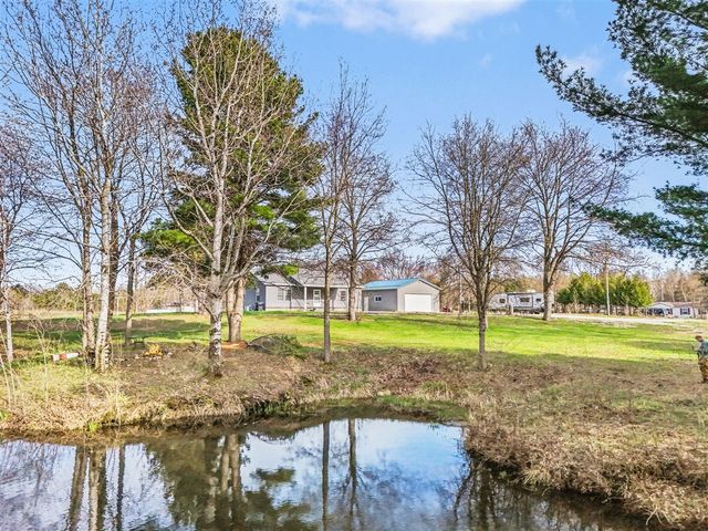 2346 W Madison Road, Hart, MI 49420