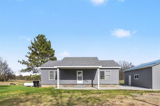 2346 W Madison Road, Hart, MI 49420