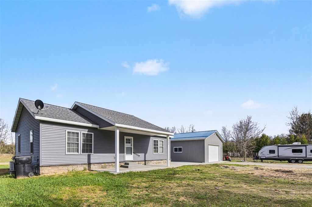 2346 W Madison Road, Hart, MI 49420