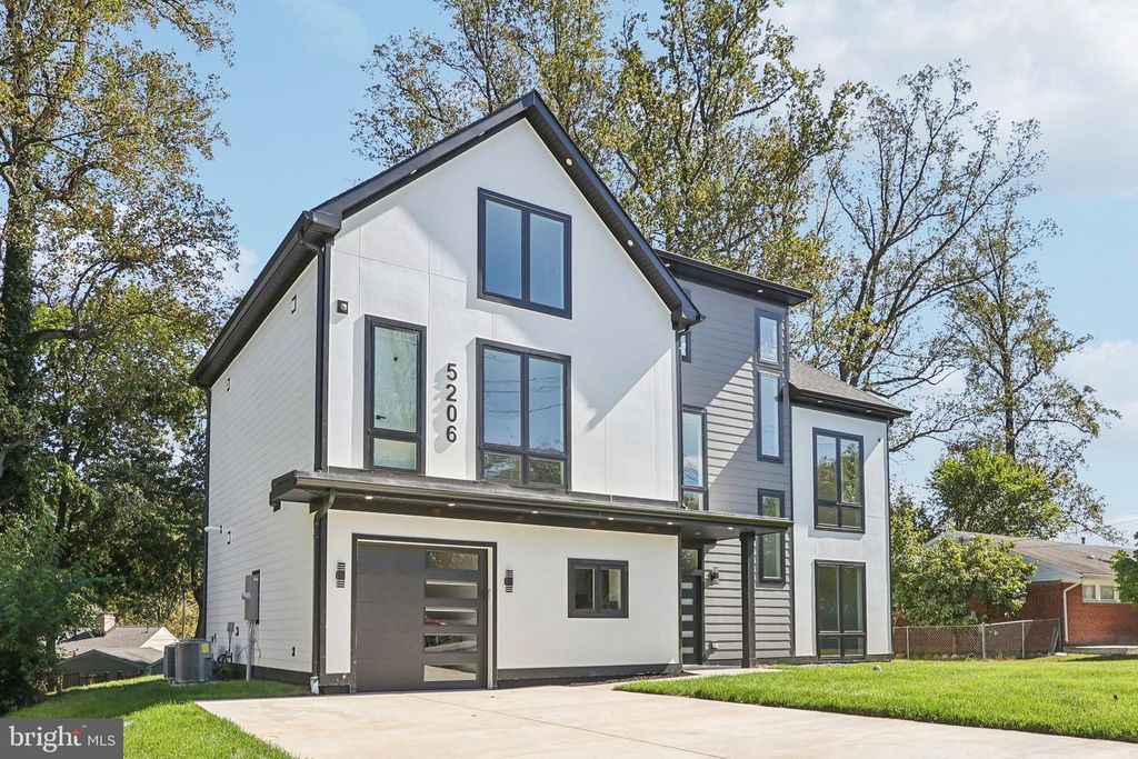 5206 FERNDALE ST, Springfield, VA 22151