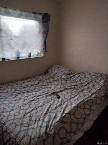 5620 MARLOWE Drive, Flint, MI 48504