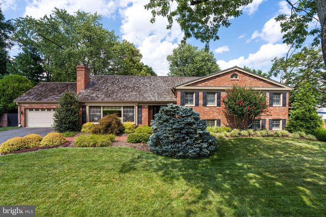6302 LONG MEADOW RD, Mclean, VA 22101