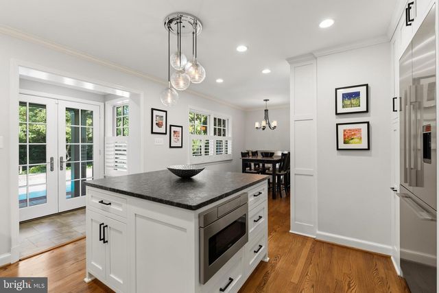 6302 LONG MEADOW RD, Mclean, VA 22101
