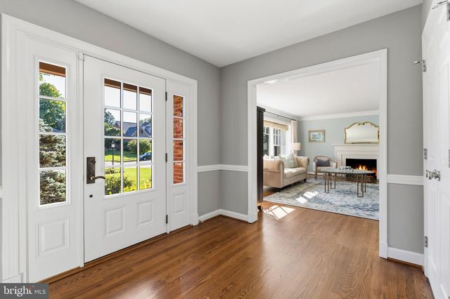 6302 LONG MEADOW RD, Mclean, VA 22101