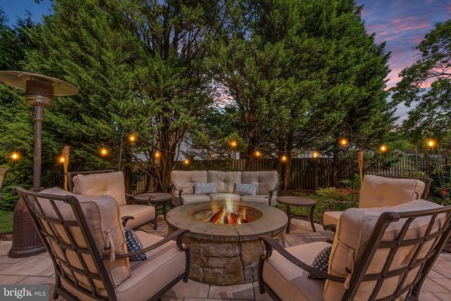 6302 LONG MEADOW RD, Mclean, VA 22101