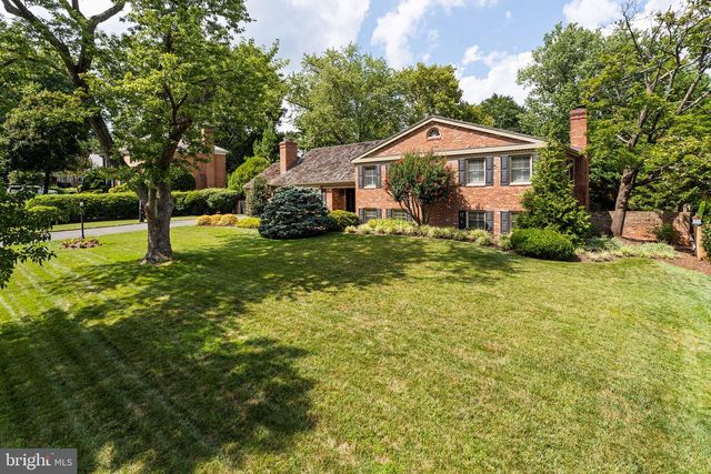 6302 LONG MEADOW RD, Mclean, VA 22101