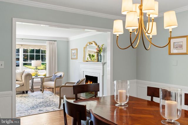 6302 LONG MEADOW RD, Mclean, VA 22101