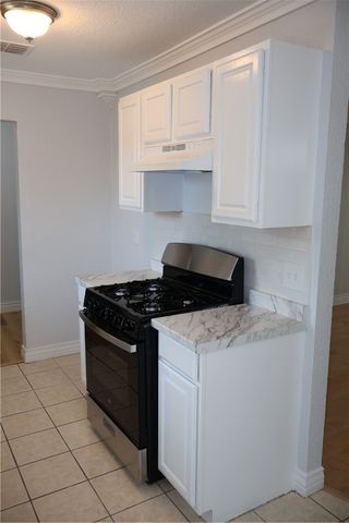 613 Francesca St, Corpus Christi, TX 78405