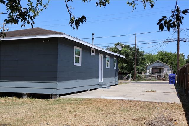 613 Francesca St, Corpus Christi, TX 78405