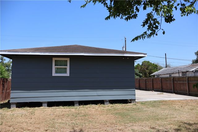 613 Francesca St, Corpus Christi, TX 78405