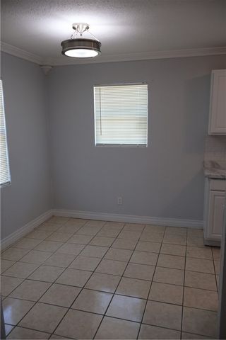 613 Francesca St, Corpus Christi, TX 78405