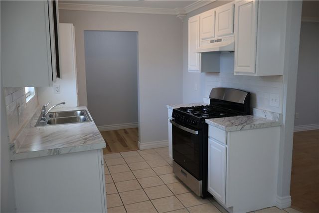 613 Francesca St, Corpus Christi, TX 78405