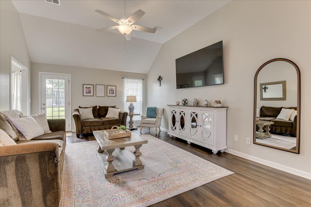 423 Grandiflora Circle, Aiken, SC 29803
