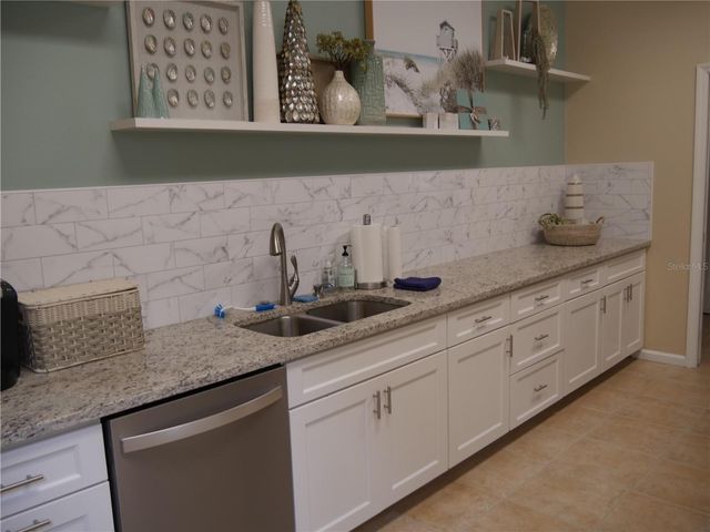 5242 PARISIENNE PLACE 201B30, Sarasota, FL 34238