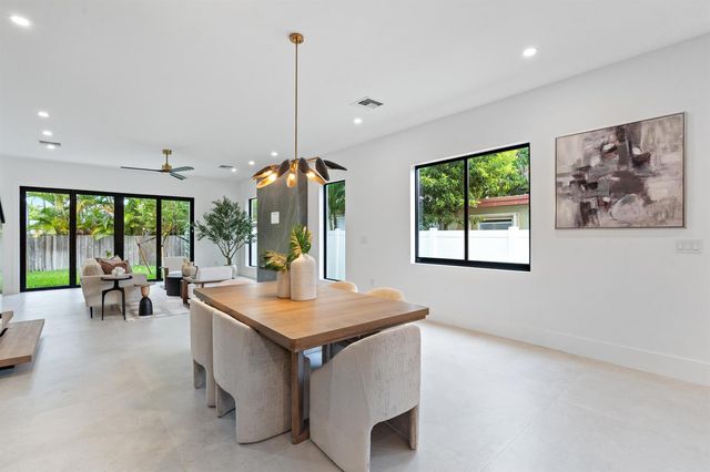 1131 NE 12th Avenue, Fort Lauderdale, FL 33304