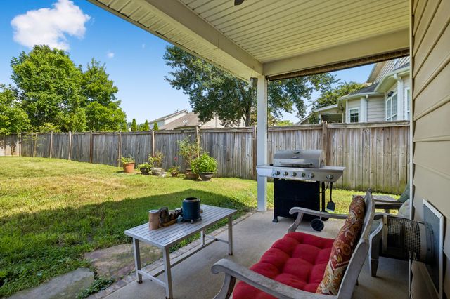 1008 Riverspring Dr, Nashville, TN 37221