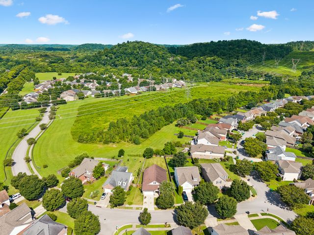 1008 Riverspring Dr, Nashville, TN 37221
