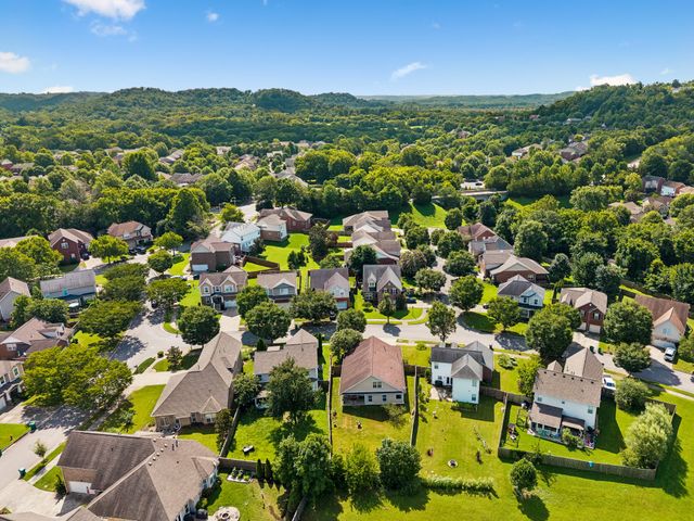 1008 Riverspring Dr, Nashville, TN 37221