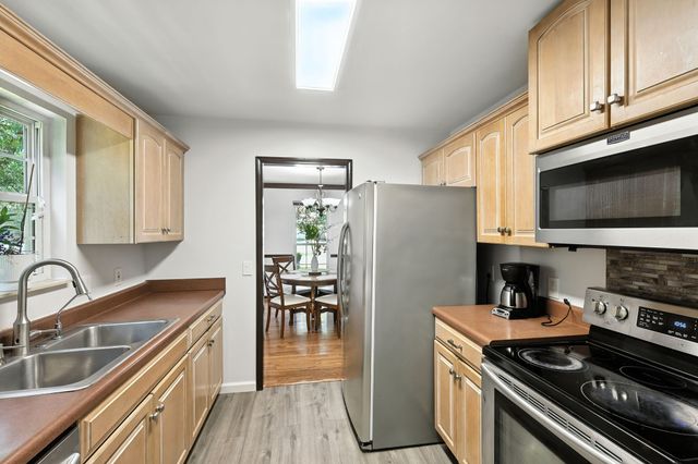 1121 Jacksons Valley Rd, Hermitage, TN 37076