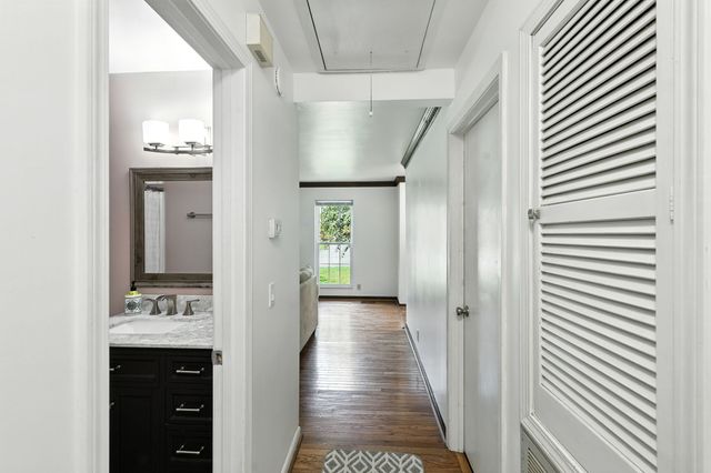 1121 Jacksons Valley Rd, Hermitage, TN 37076