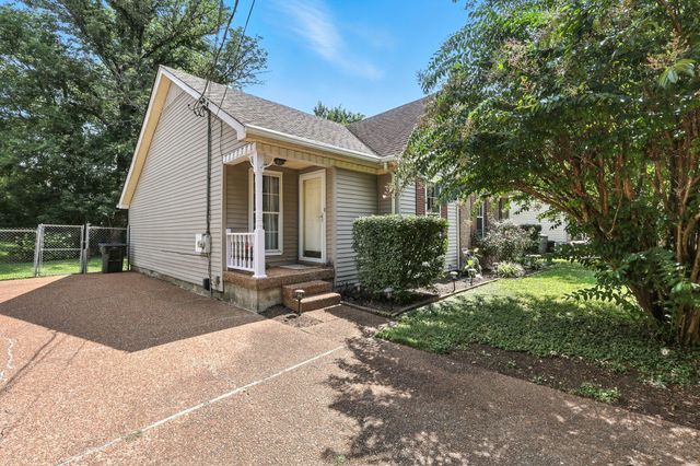 1121 Jacksons Valley Rd, Hermitage, TN 37076