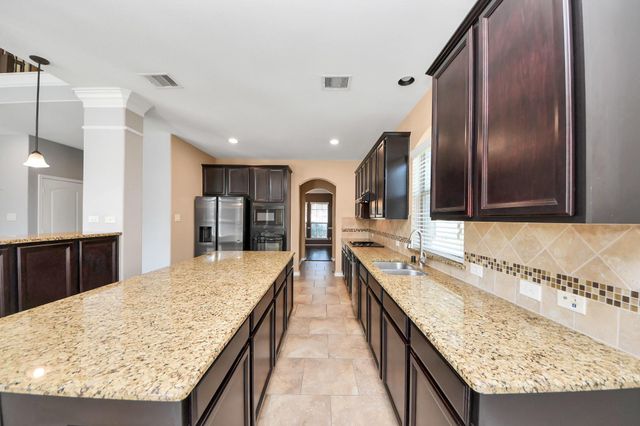 9427 Sapphire Bay Lane, Rosharon, TX 77583