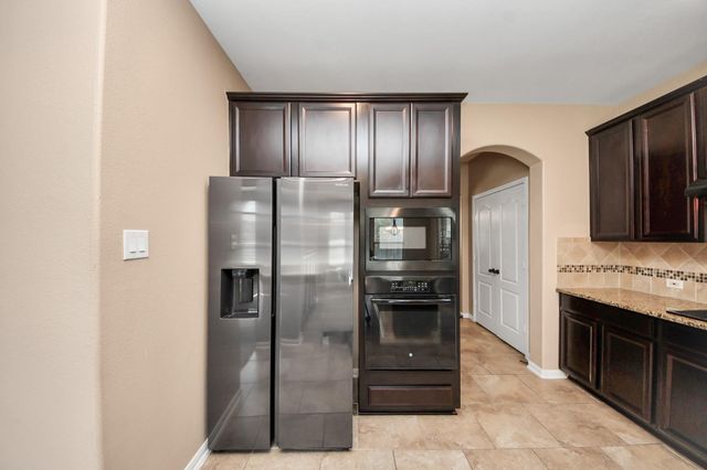 9427 Sapphire Bay Lane, Rosharon, TX 77583
