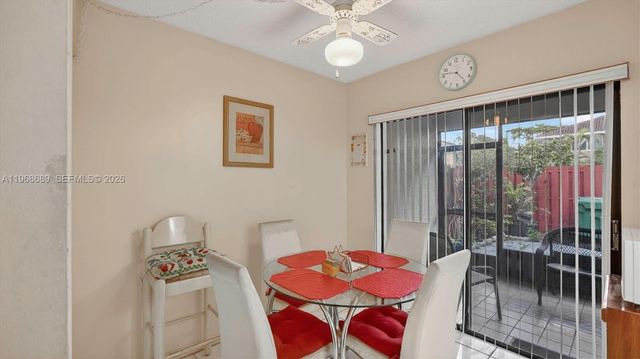 10413 NW 6th Street, Pembroke Pines, FL 33026