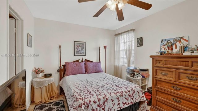 10413 NW 6th Street, Pembroke Pines, FL 33026