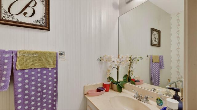 10413 NW 6th Street, Pembroke Pines, FL 33026
