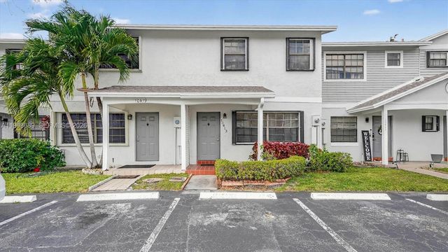 10413 NW 6th Street, Pembroke Pines, FL 33026