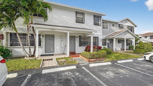 10413 NW 6th Street, Pembroke Pines, FL 33026