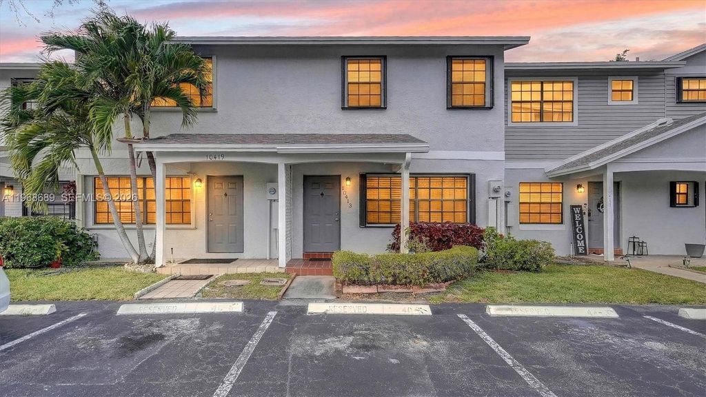 10413 NW 6th Street, Pembroke Pines, FL 33026