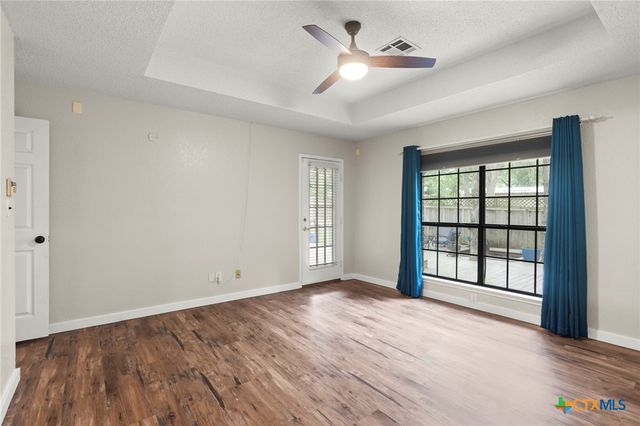 3020 Summit Drive, Belton, TX 76513