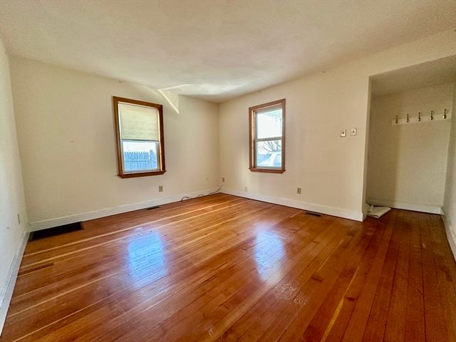 5 Rifle Ct 5, Watertown, MA 02472