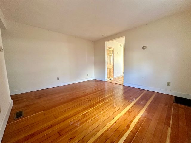 5 Rifle Ct 5, Watertown, MA 02472